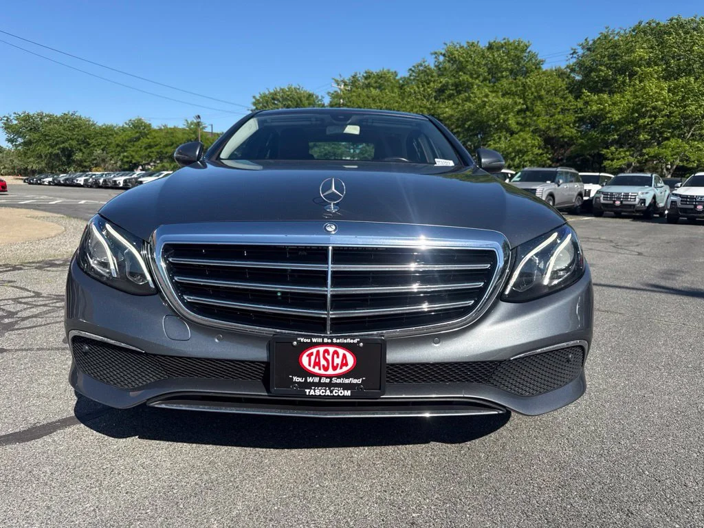 Used 2017 Brown Mercedes-Benz E 300 image 2