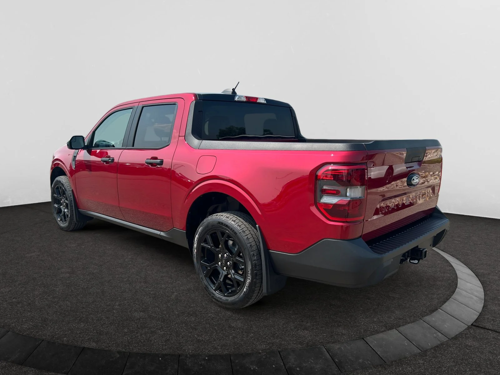 New 2026 Ruby Red Metallic Tinted Clearcoat Ford XLT image 3