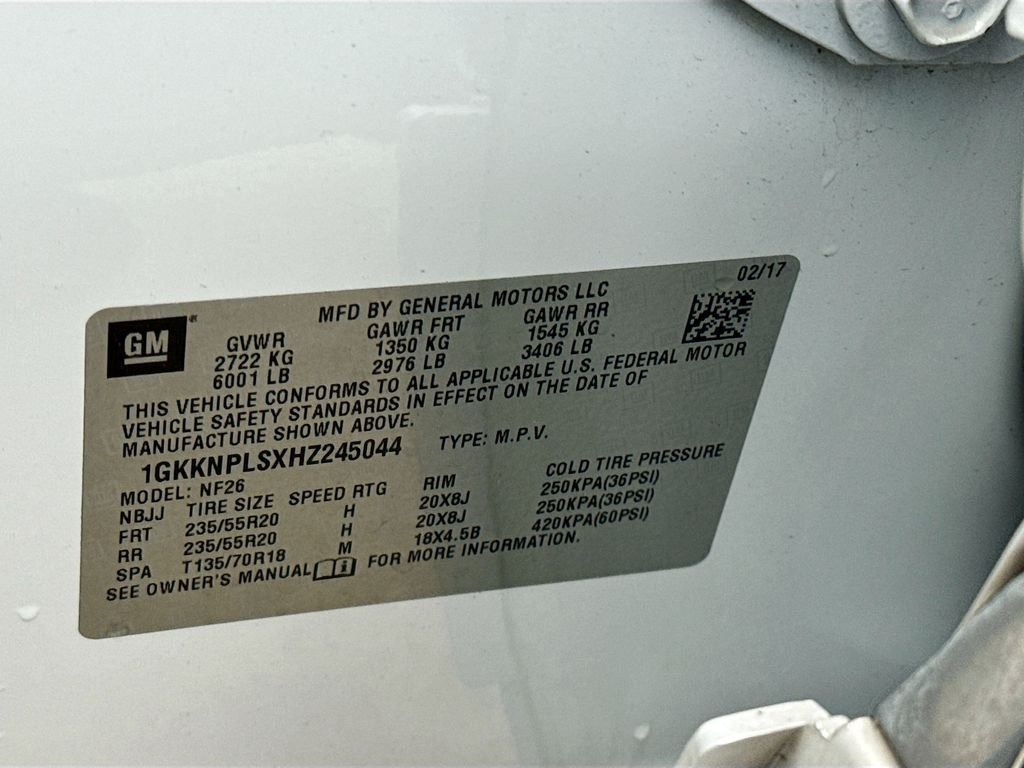 Used 2017 White Frost Tricoat GMC Denali image 35