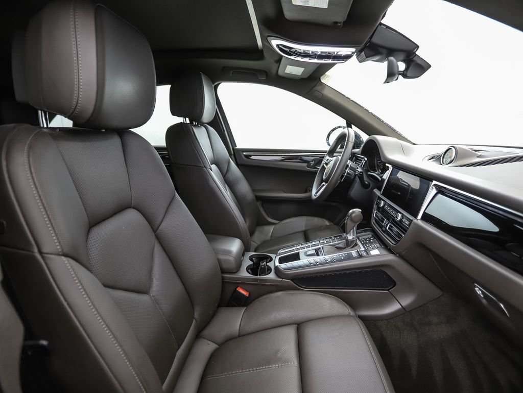 Used 2020 Night Blue Metallic Porsche Base image 30