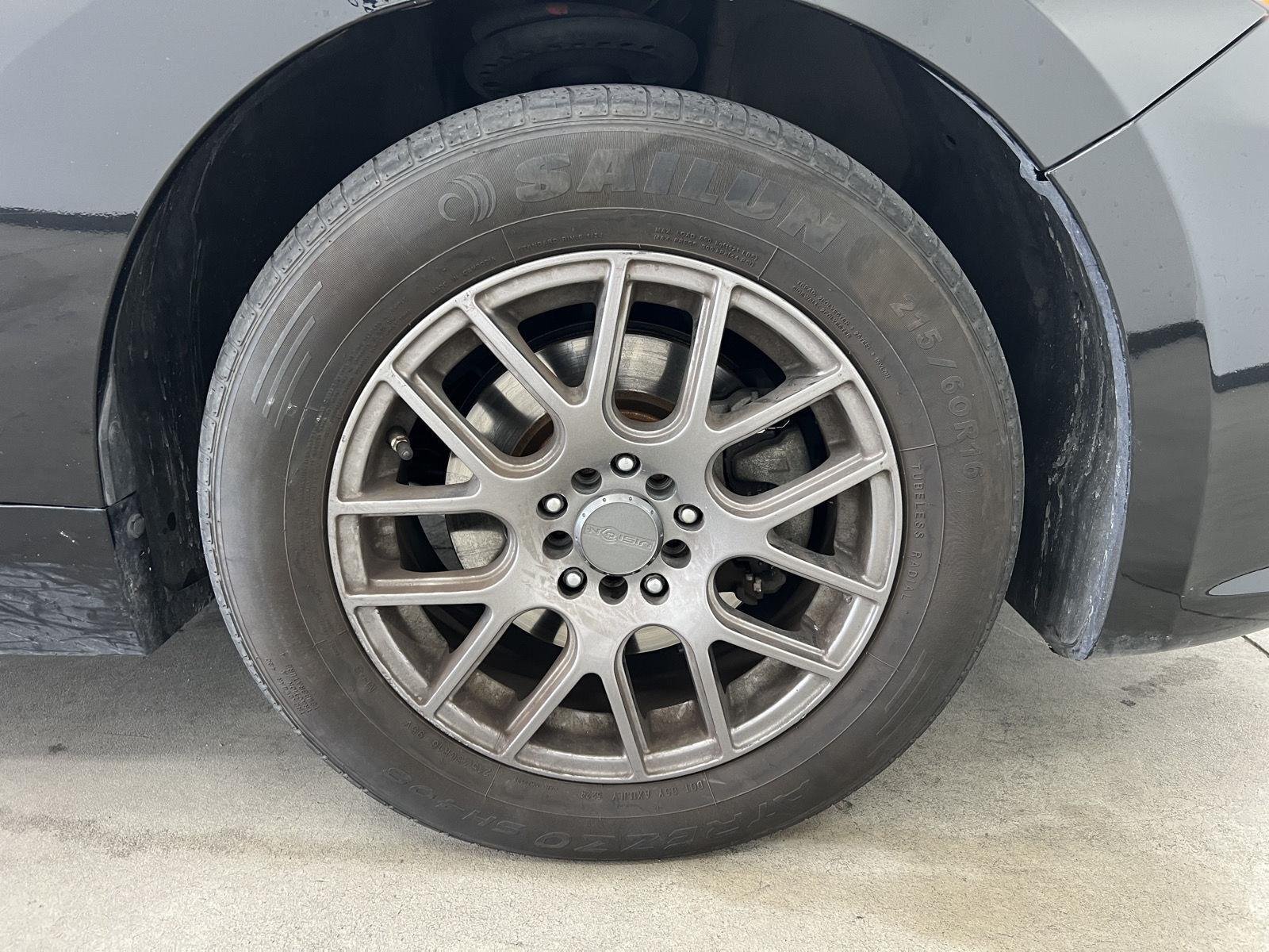 Used 2016 Super Black Nissan 2.5 S image 8