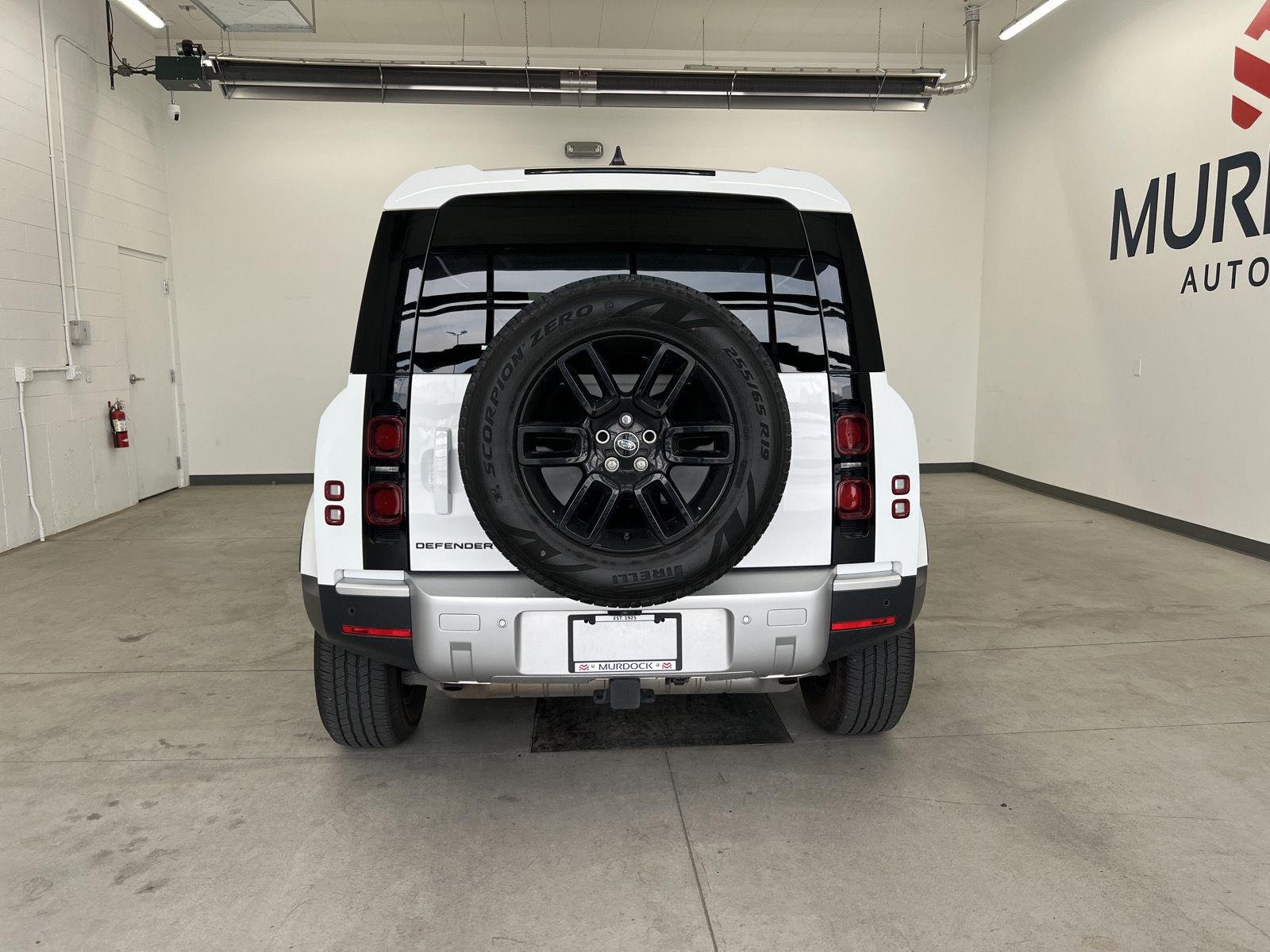 2024 Land Rover Defender S - Photo 10