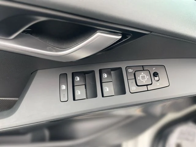 2026 Kia Niro LX - Photo 15