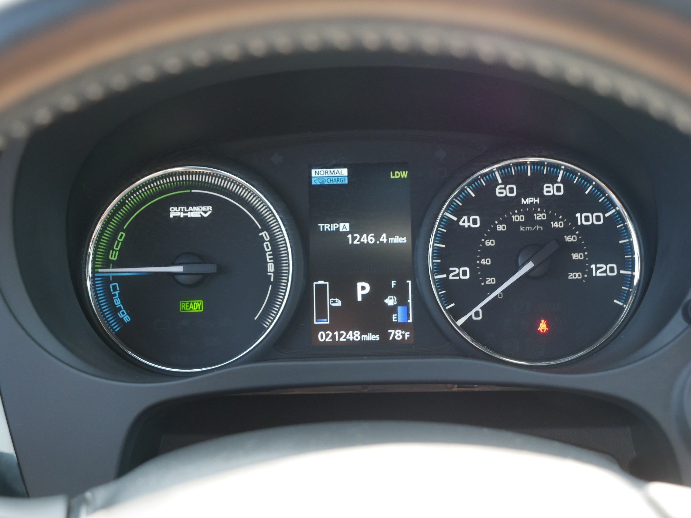 Used 2019 Mercury Gray Metallic Mitsubishi GT image 21