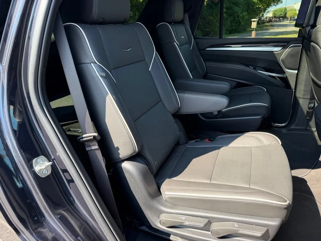 2025 Cadillac Escalade Premium Luxury - Photo 29