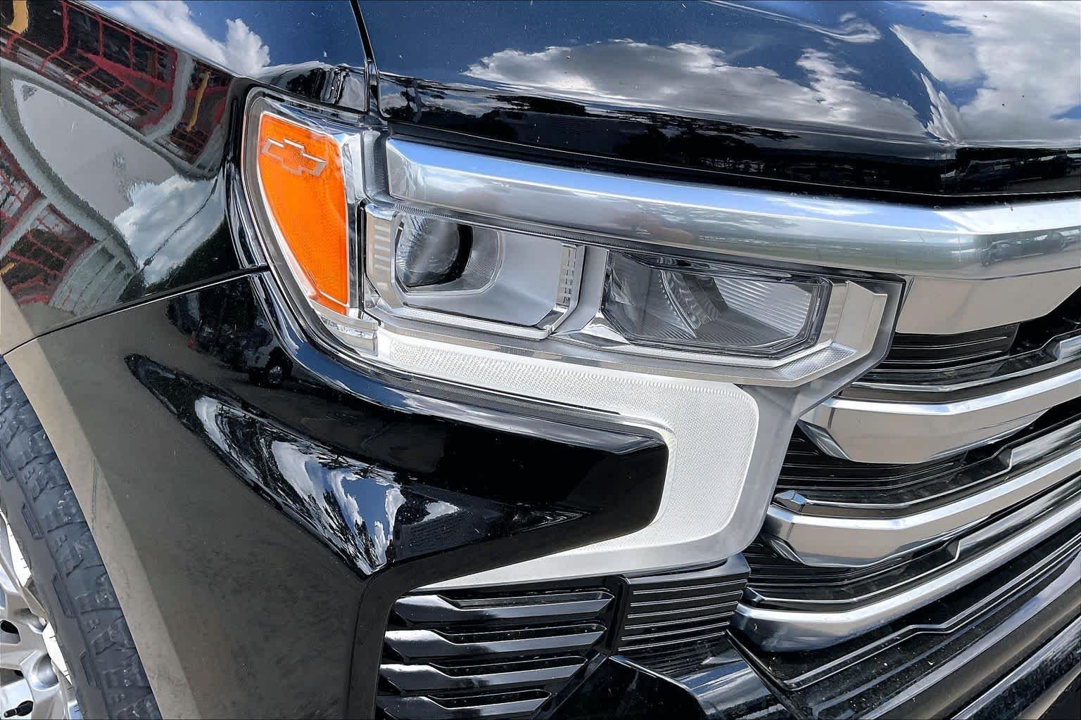 Used 2024 Black Chevrolet High Country image 27
