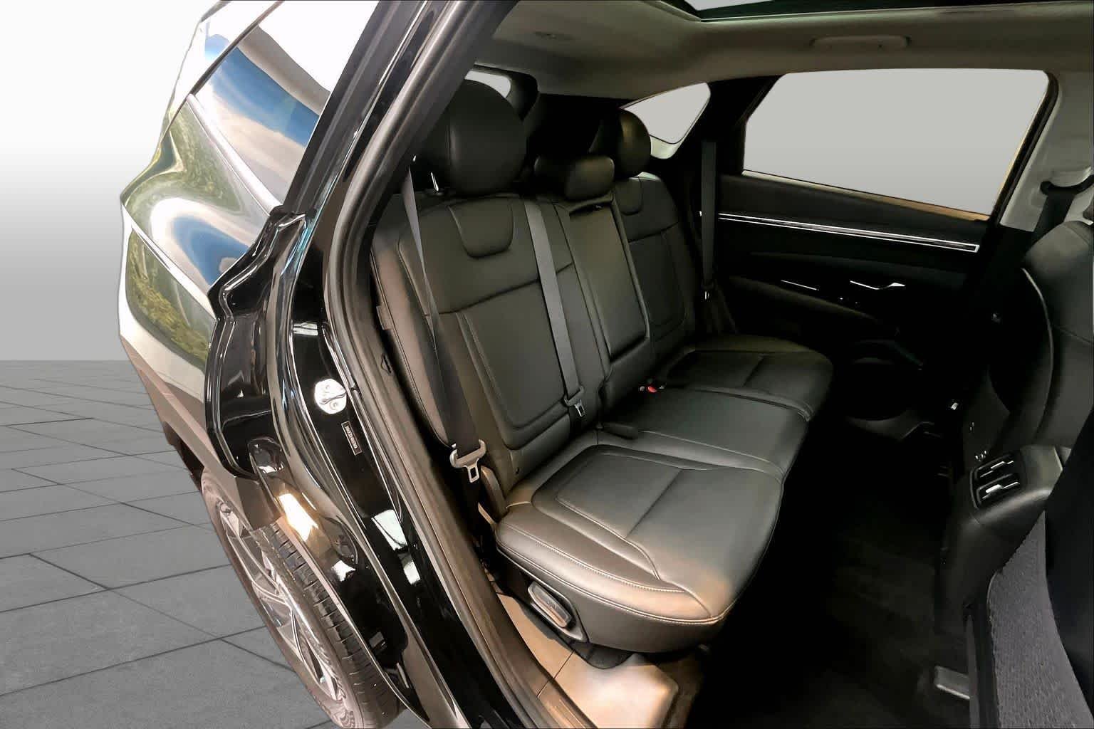Used 2024 Black Pearl Hyundai Limited image 18