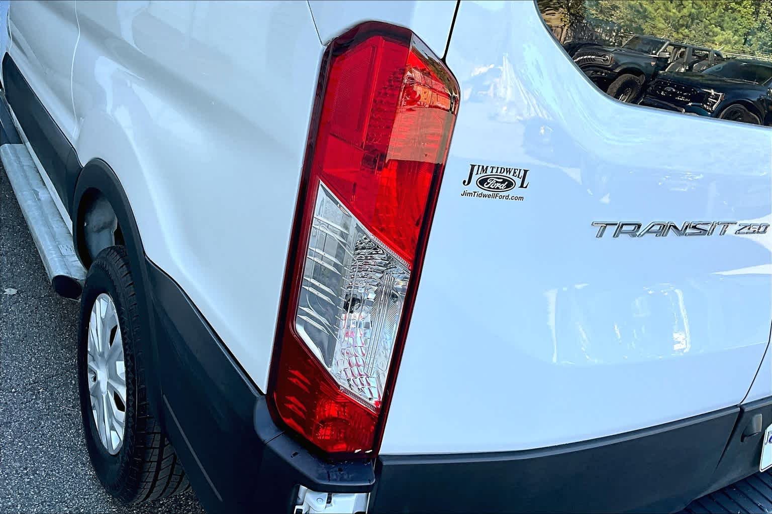 Used 2023 Oxford White Ford  image 24