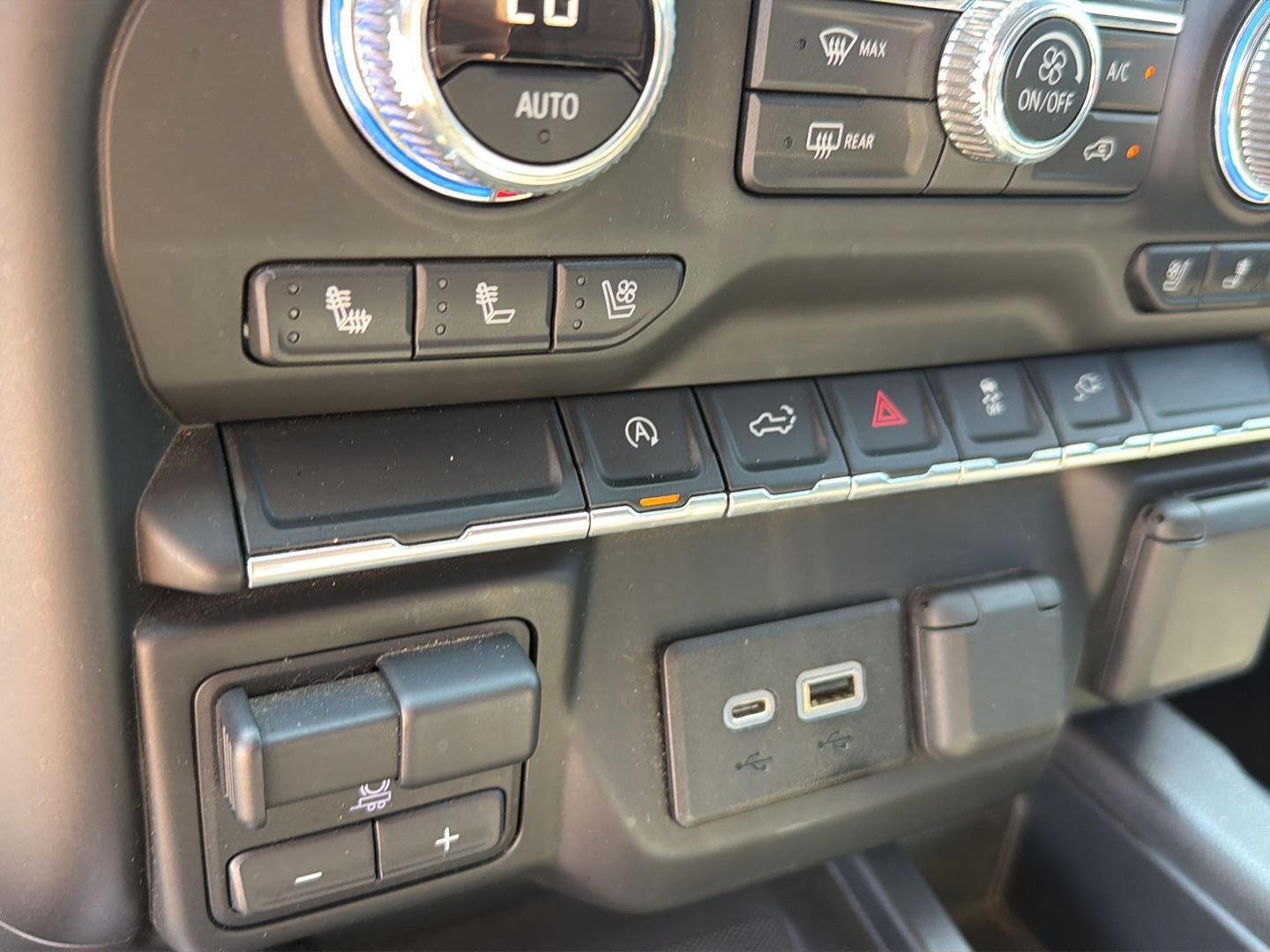 Used 2019 Onyx Black GMC SLT image 28