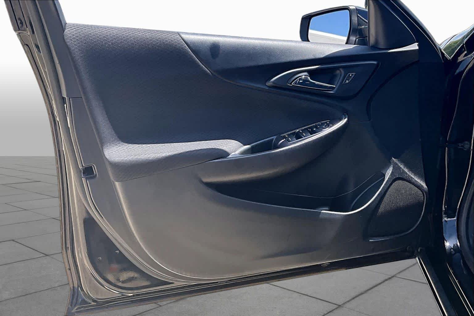Used 2021 Mosaic Black Metallic Chevrolet LT image 21