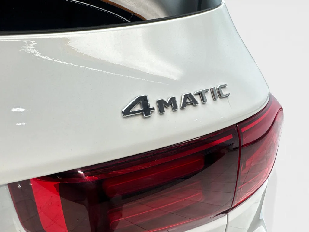 Used 2025 White Mercedes-Benz GLB 250 image 25