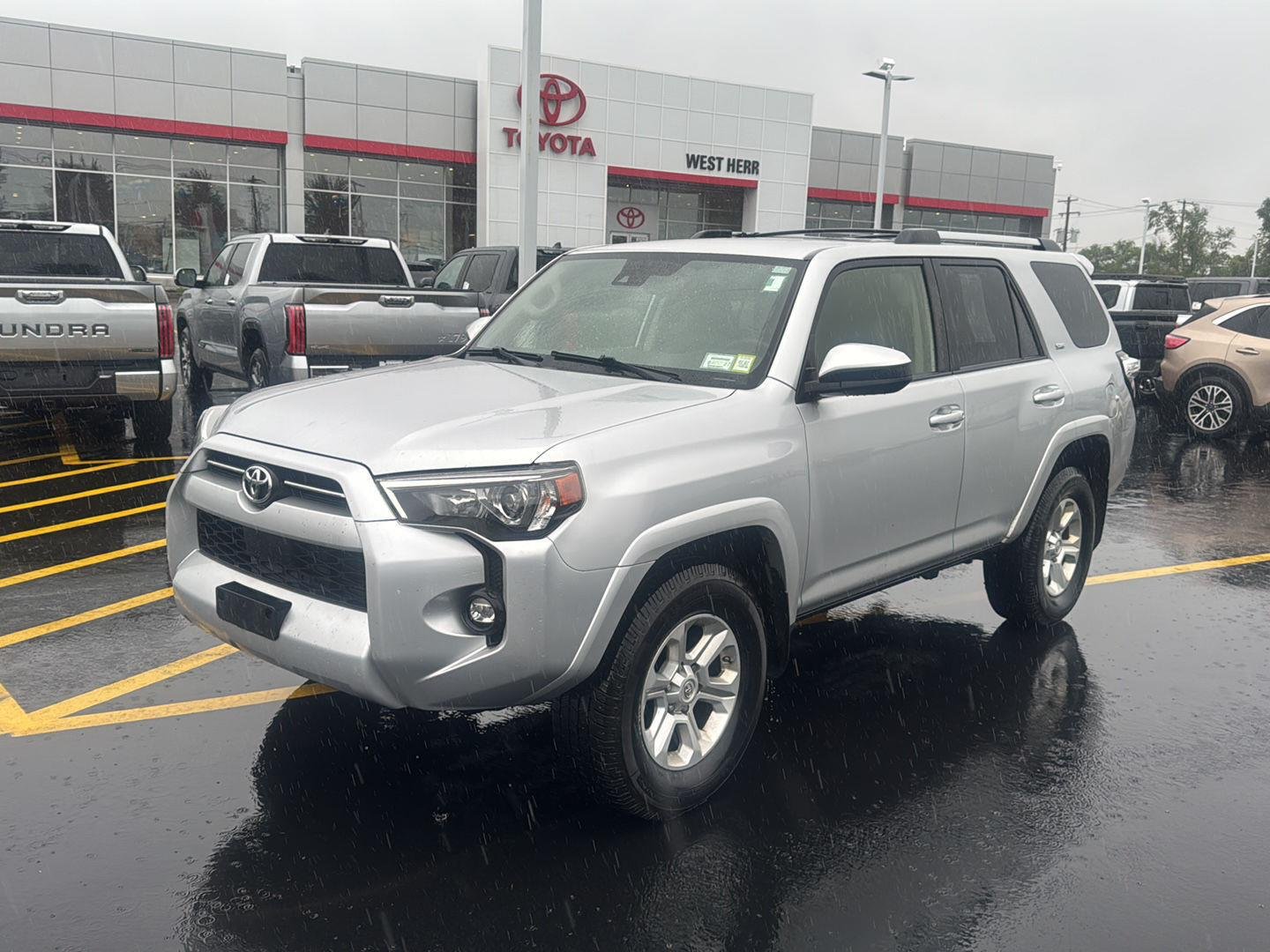 Used 2021 Classic Silver Metallic Toyota SR5 image 3