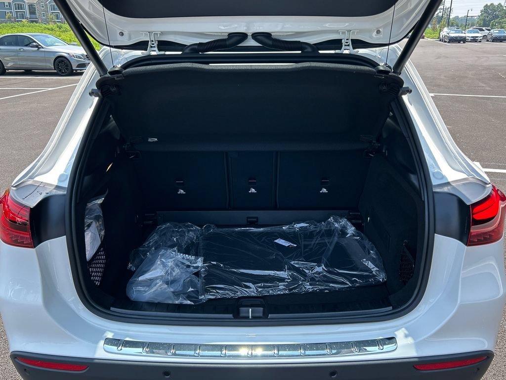 New 2026 Polar White Mercedes-Benz GLA 250 image 42