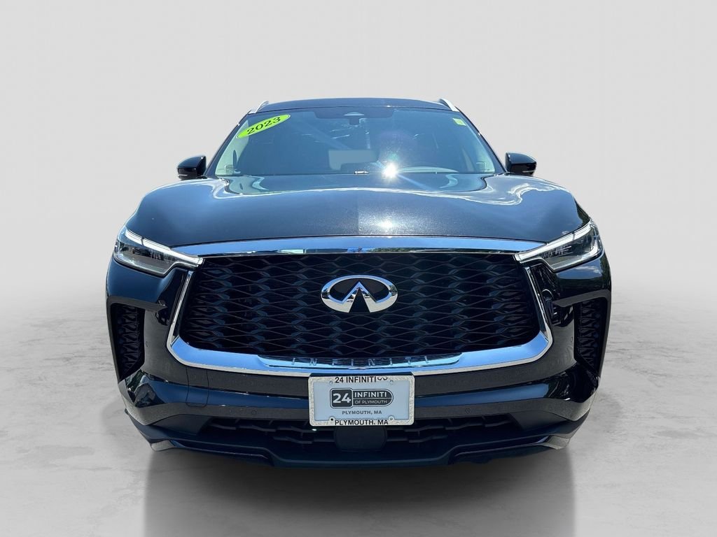 Certified Used 2023 Black INFINITI LUXE image 8