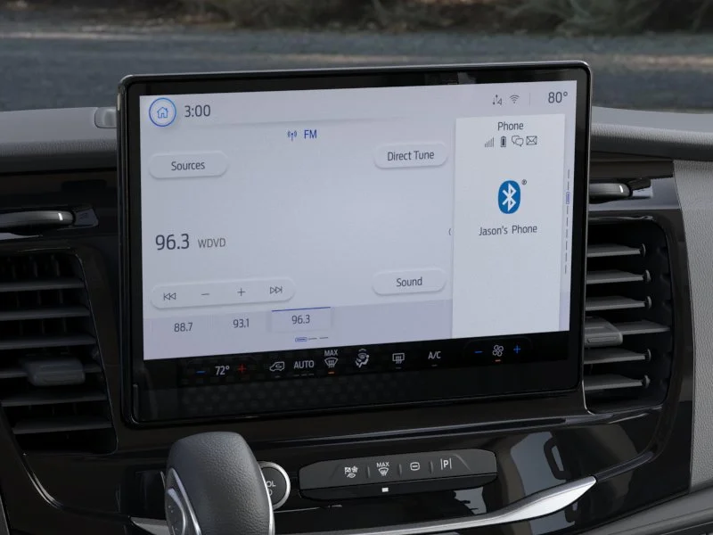 New 2025 Oxford White Ford Passenger Van XLT image 36