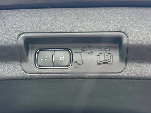 Used 2025 Black Ford Platinum image 13