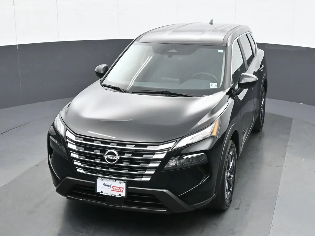 Used 2025 Black Nissan SV image 16