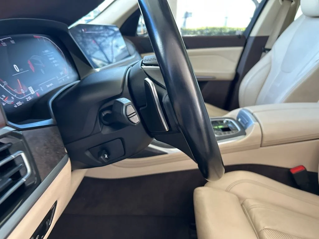 Used 2019 Black BMW xDrive40i image 59