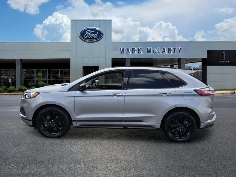 Used 2022 Silver Metallic FORD SE AWD image 2