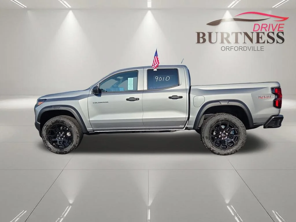 New 2026 Sterling Gray Metallic Chevrolet Trail Boss image 4