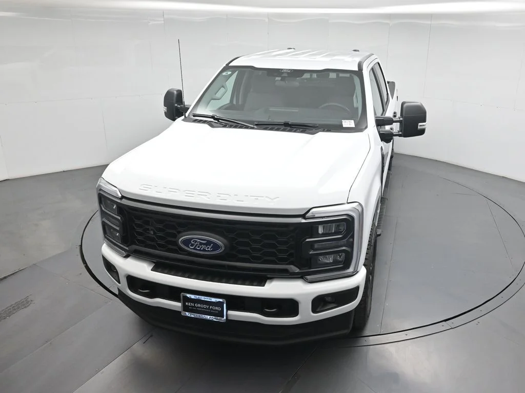 New 2026 Oxford White Ford XL image 31