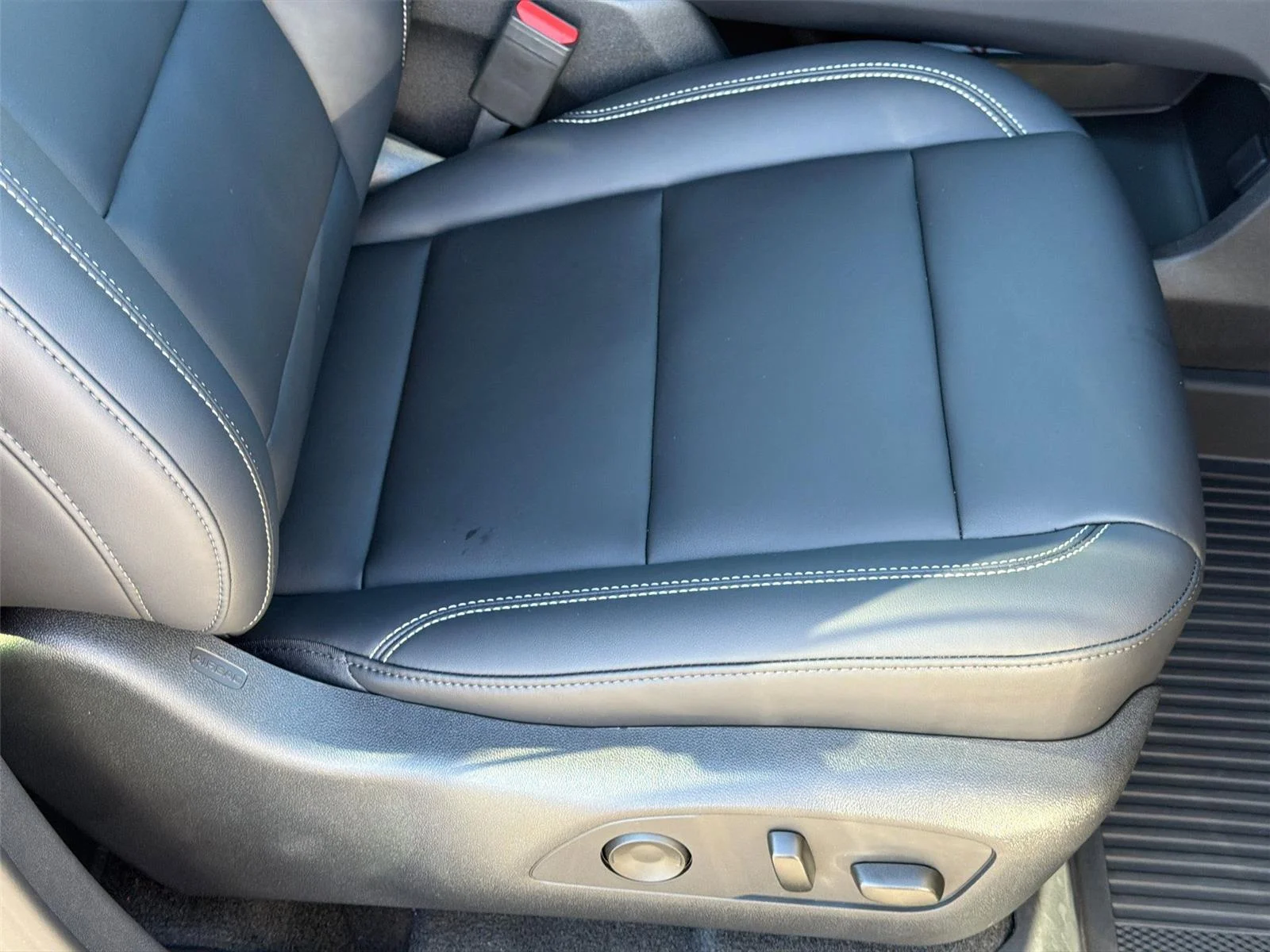 2026 GMC Acadia Elevation - Photo 8