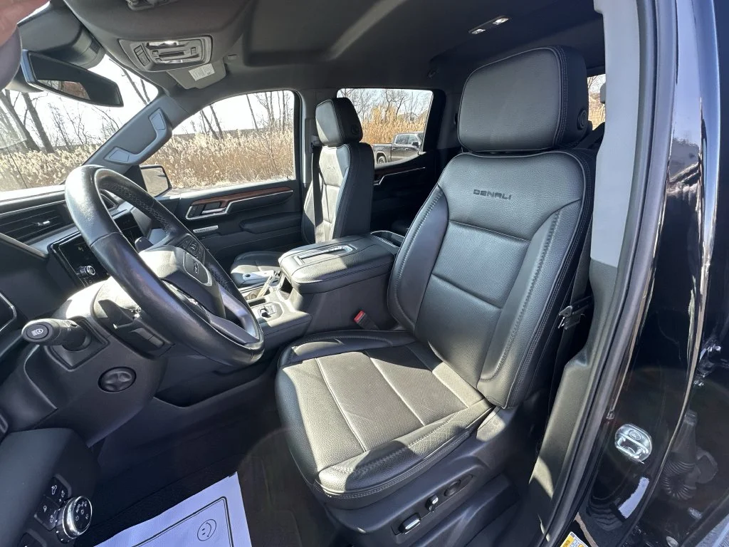 Used 2022 Black GMC Denali image 16