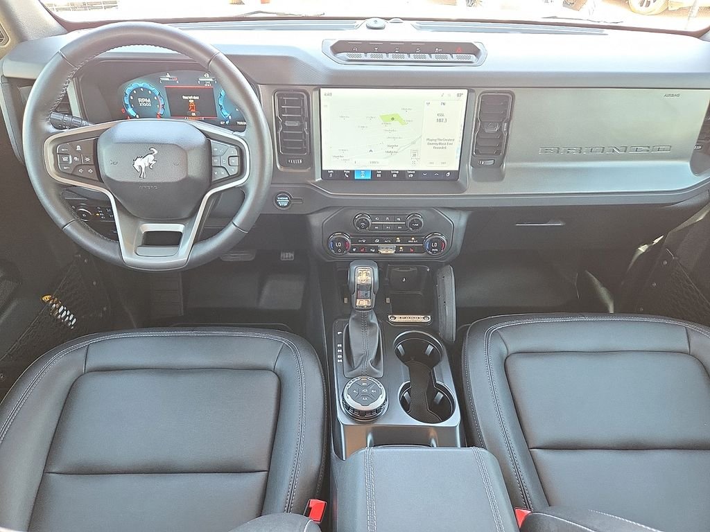 Used 2025 Azure Gray Metallic Ford Badlands image 15