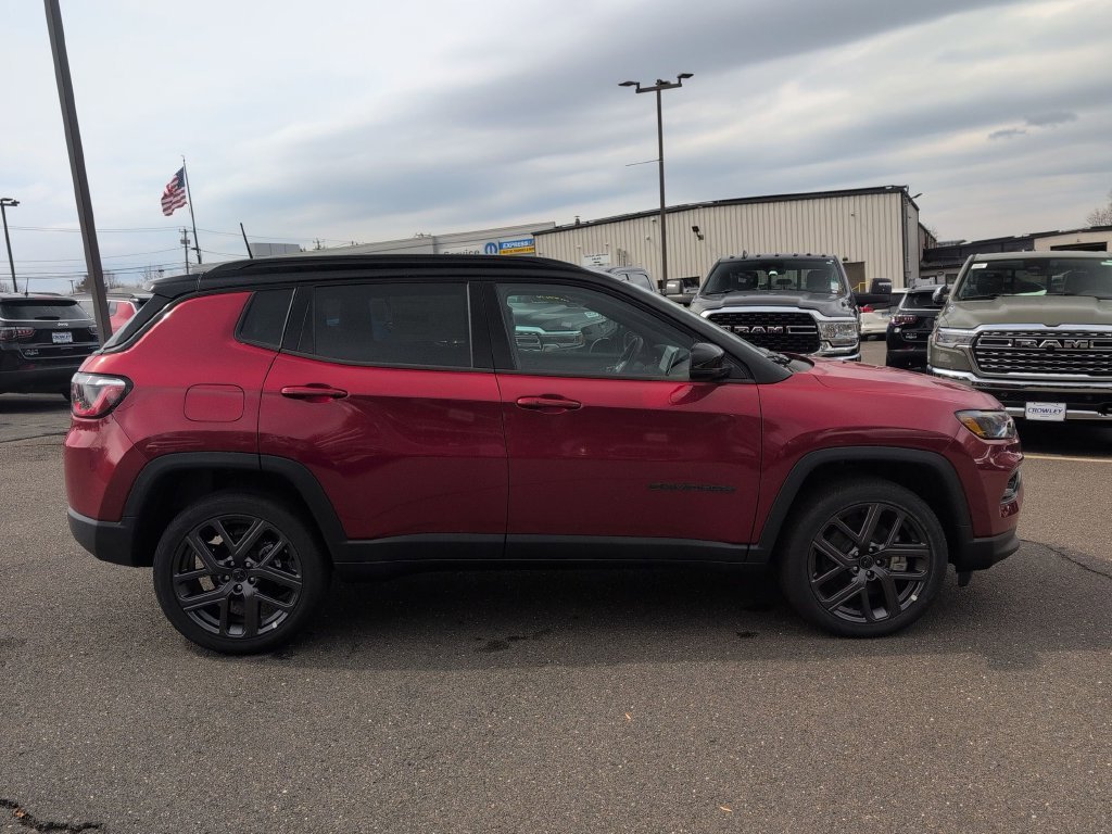 New 2026 Red Hot Pearl-Coat Exterior Paint Jeep Limited image 2