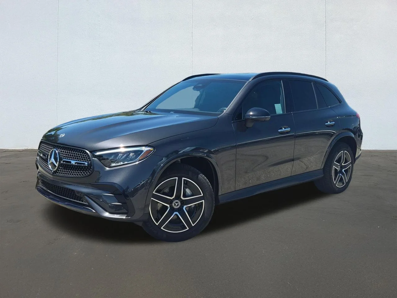 Used 2025 Graphite Grey Metallic Mercedes-Benz SUV image 1