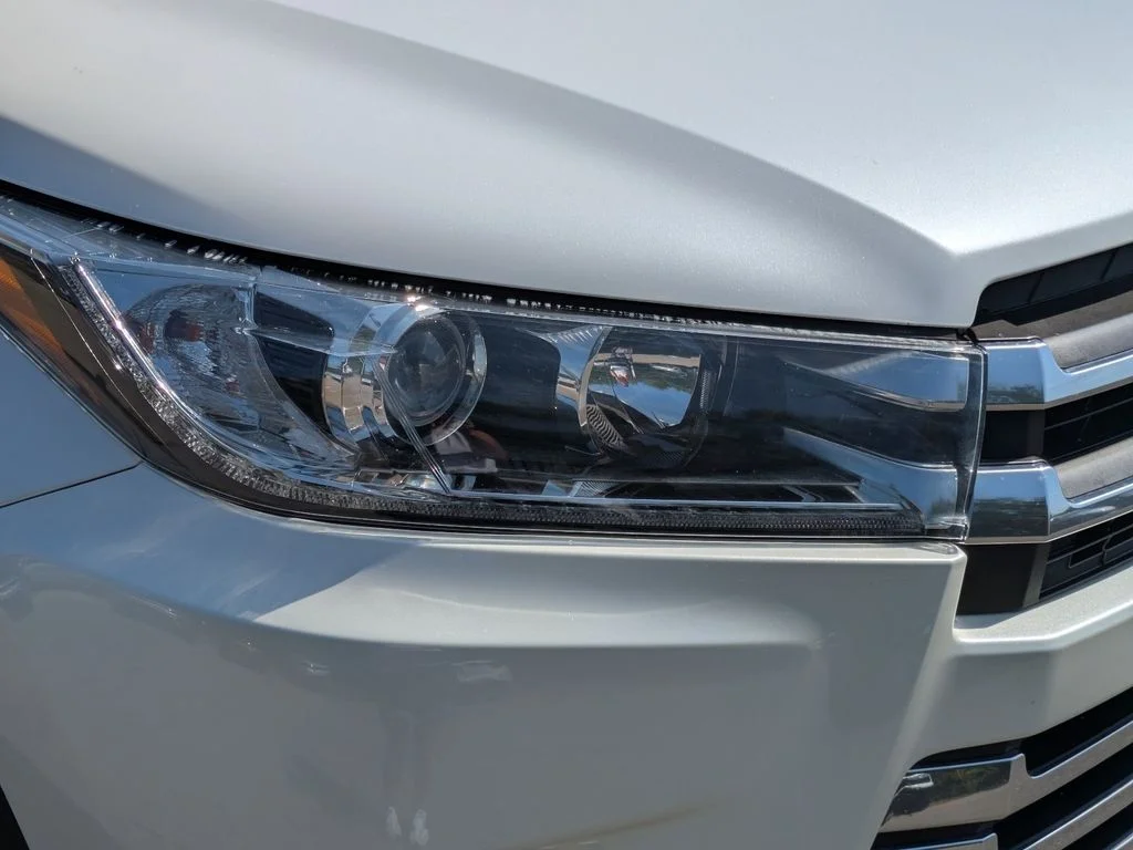 Used 2018 White Toyota Limited image 31