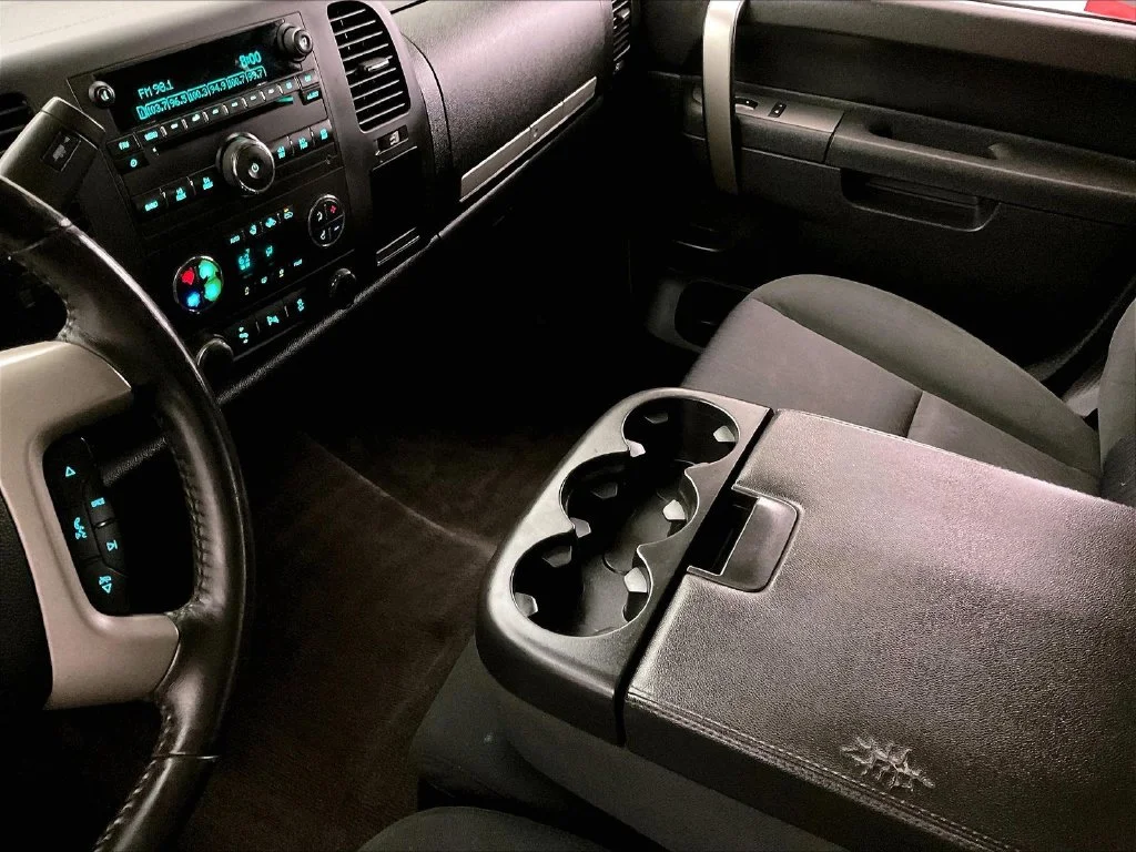 Used 2013 Black GMC SLE image 19