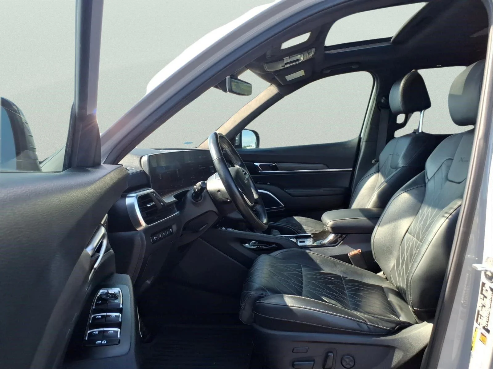Used 2023 Wolf Gray Kia SX Prestige X-Pro image 18
