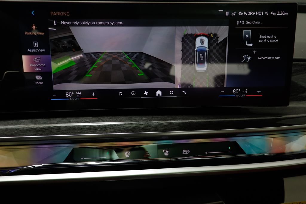 New 2026 Alpine White BMW 760i xDrive image 13