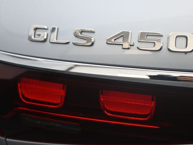 Used 2025 Silver Mercedes-Benz GLS 450 image 12