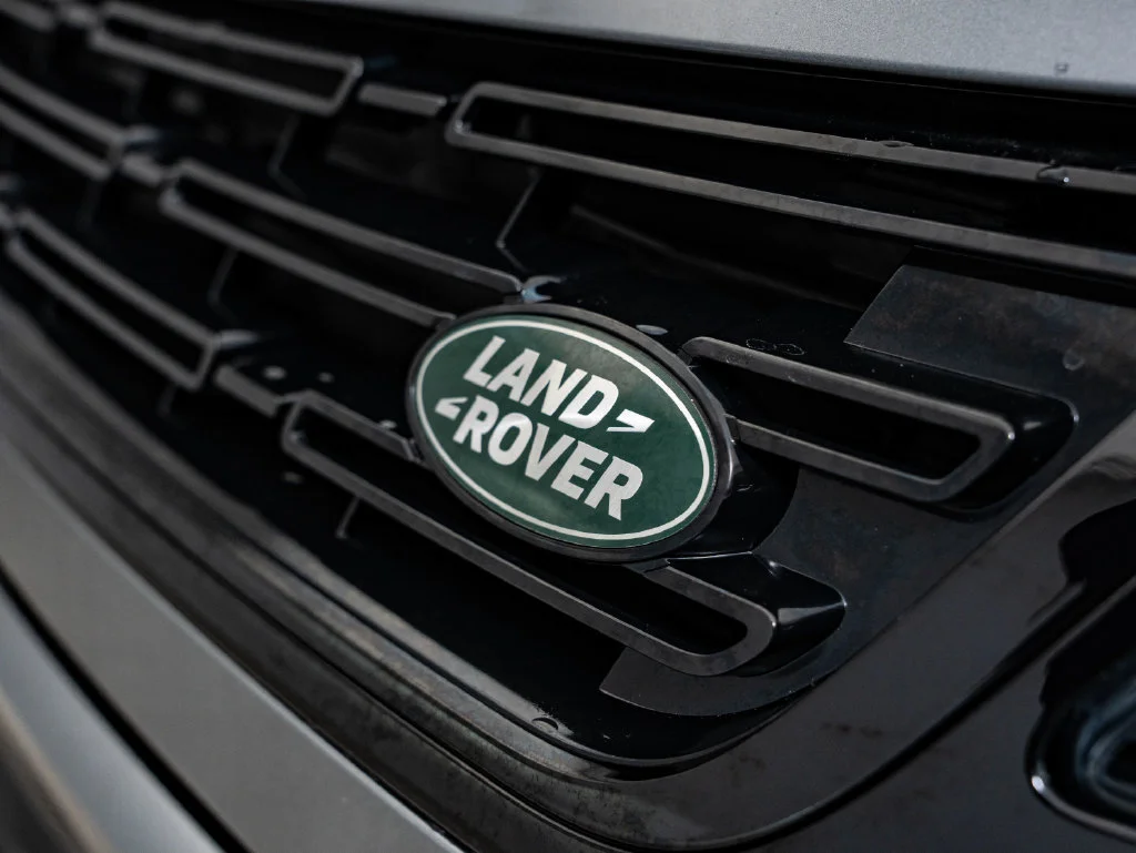 Used 2024 Eiger Gray Metallic Land Rover Dynamic image 3