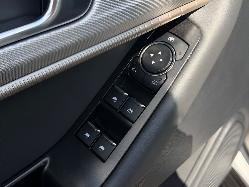 Used 2026 White Metallic Ford Active image 13