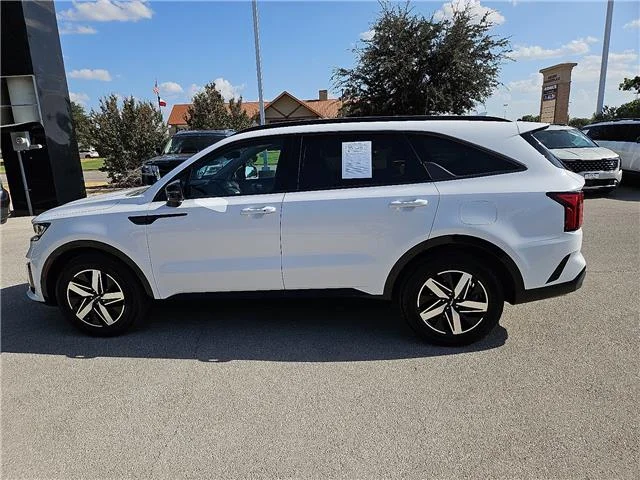 Used 2023 Glacial White Pearl KIA EX (DCT) Front-Wheel Drive image 2
