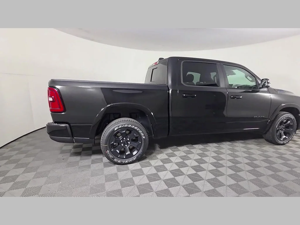 New 2027 Diamond Black Crystal Pearl-Coat Exterior Paint RAM Big Horn image 27