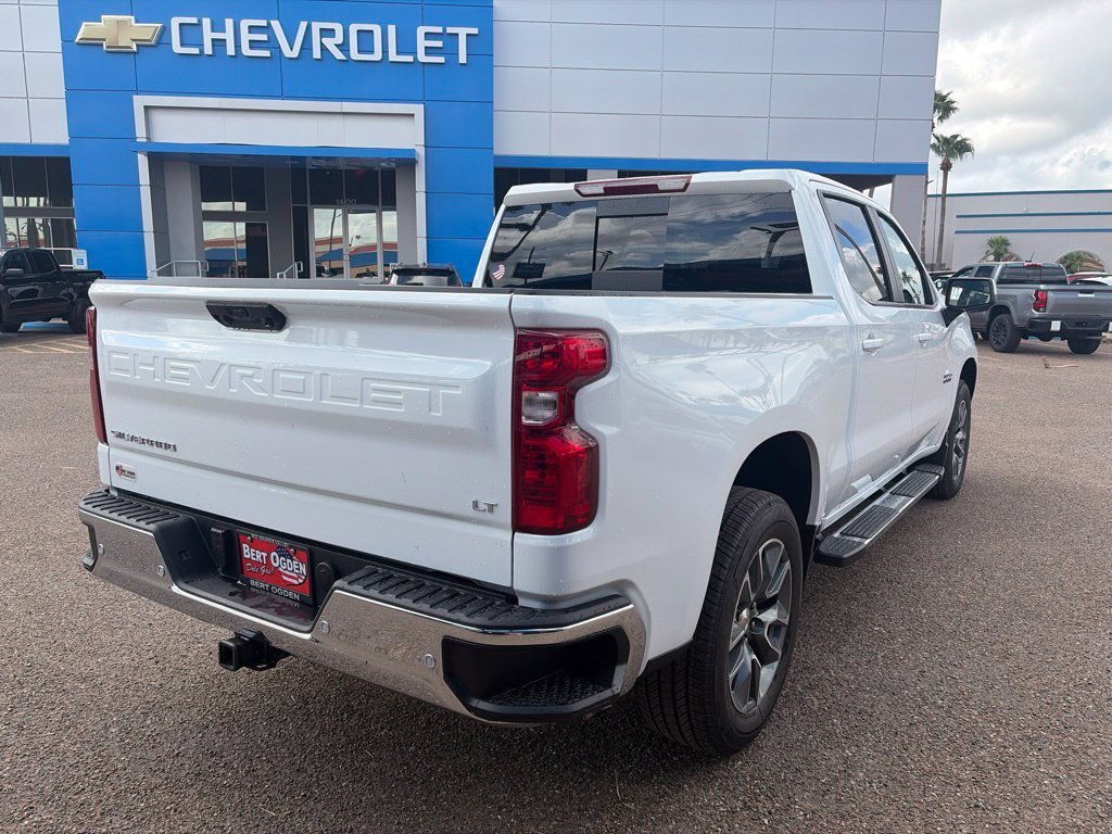 New 2026 Summit White Chevrolet LT image 5