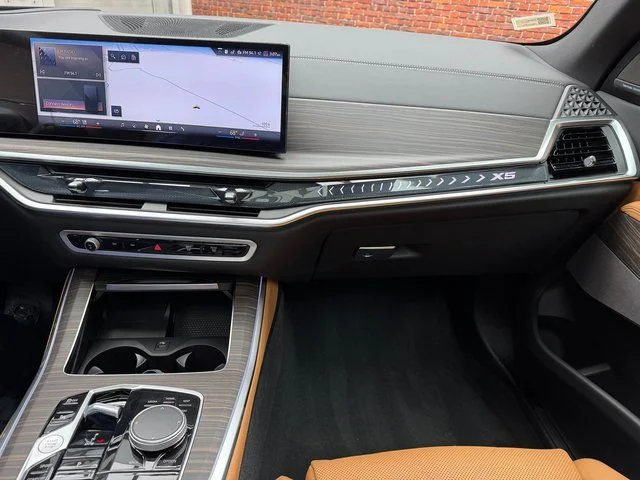 Used 2026 Gray BMW xDrive40i image 17