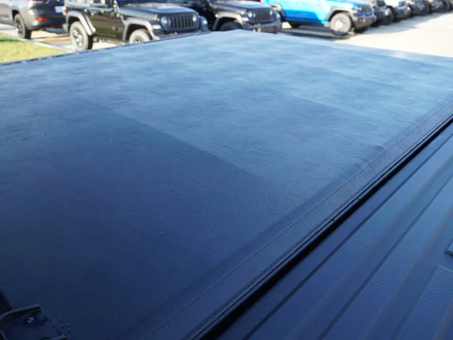New 2027 Bright White Clear-Coat Exterior Paint RAM Limited image 22