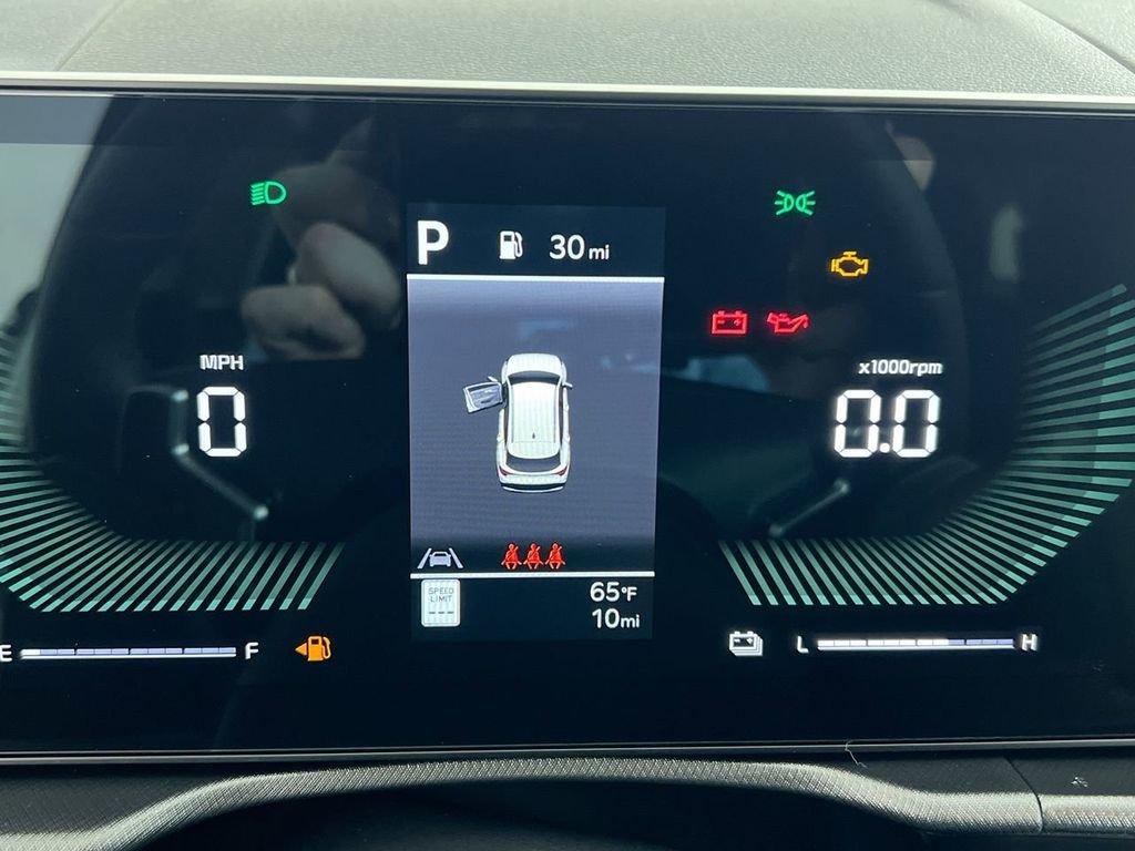 New 2026 Snow White Pearl Kia LX image 22