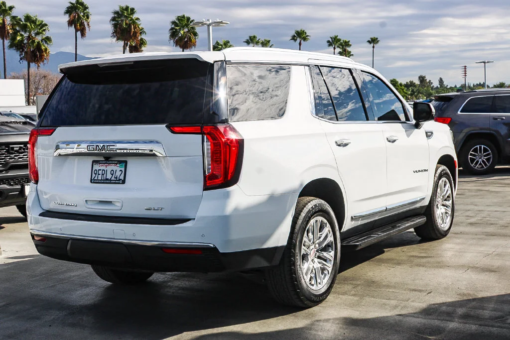 Used 2023 White GMC SLT image 9