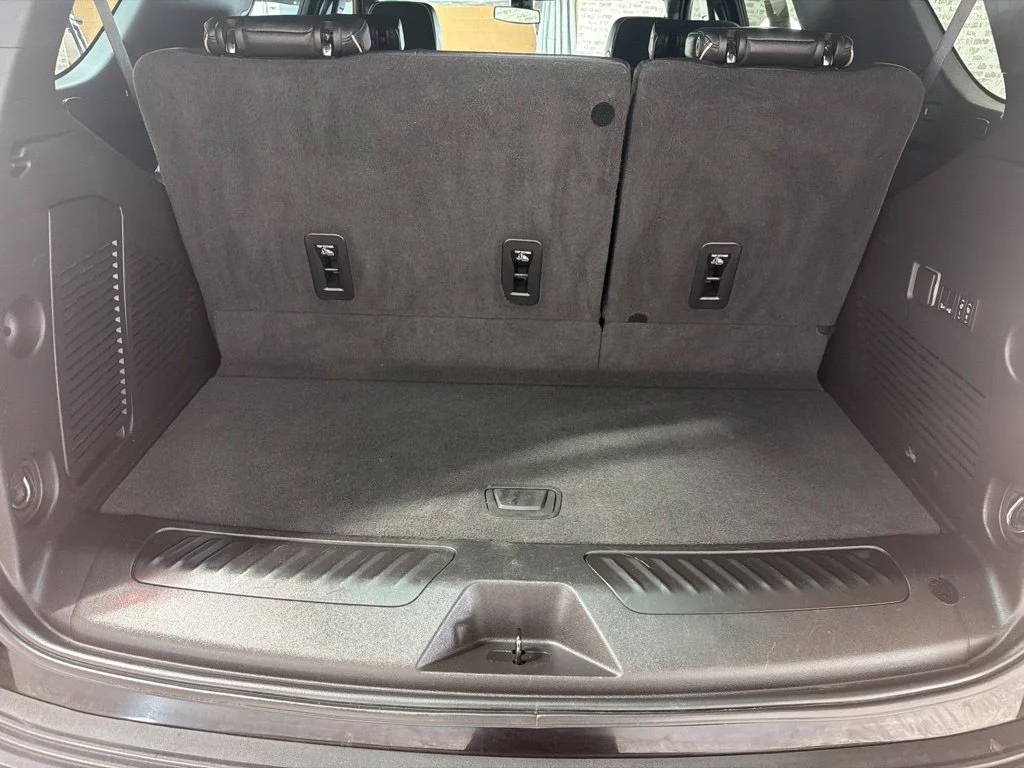 Used 2022 Onyx Black GMC SLT image 9