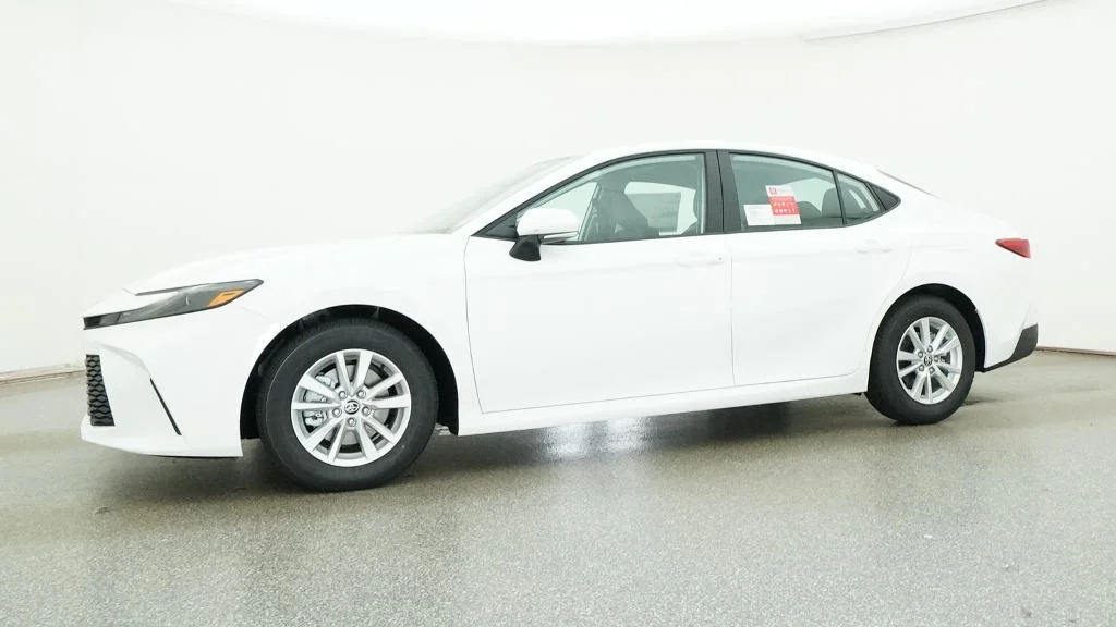 New 2026 Ice Cap Toyota LE image 4