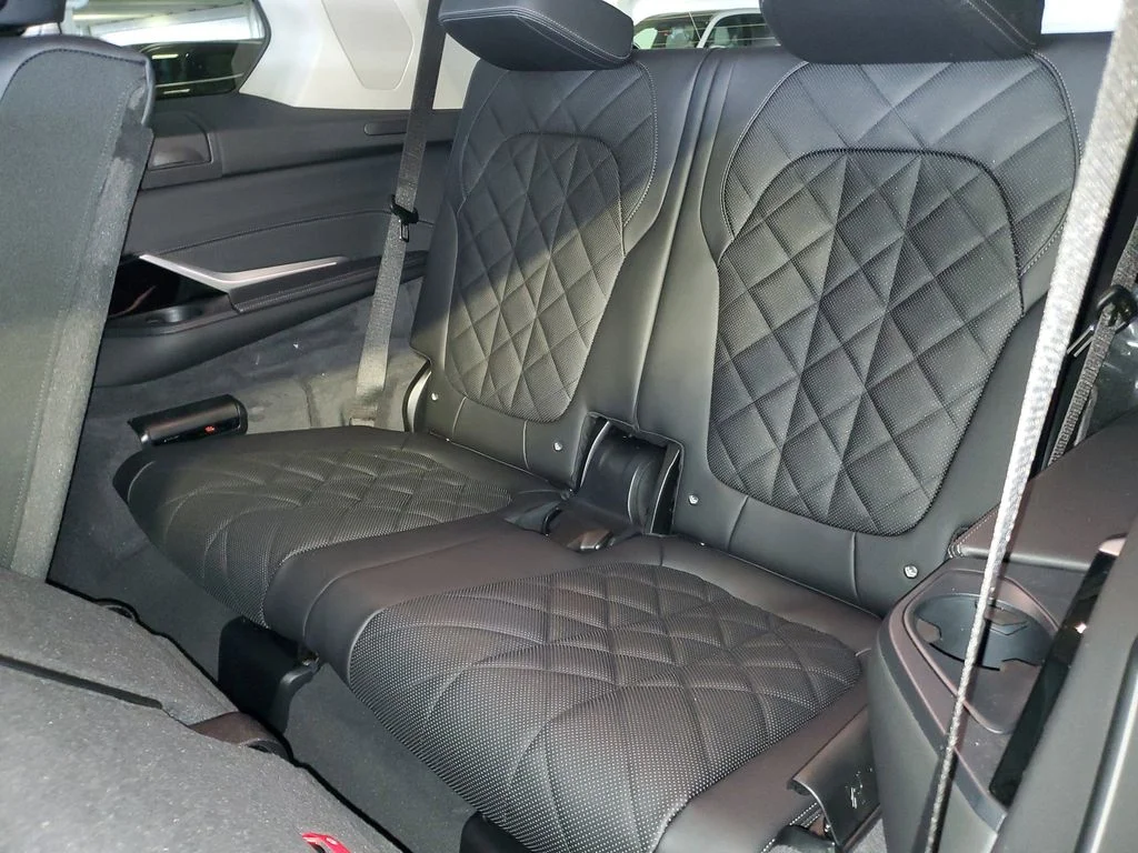 New 2026 Black Sapphire Metallic BMW xDrive40i image 12