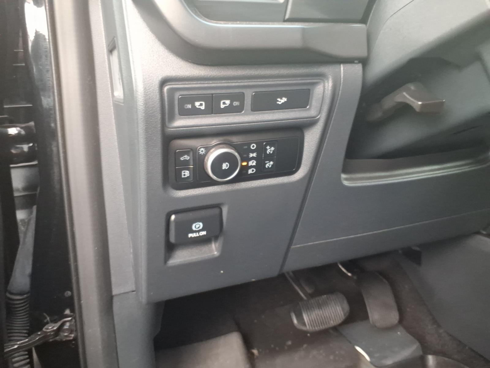 Used 2024 Black Metallic Ford XLT image 19