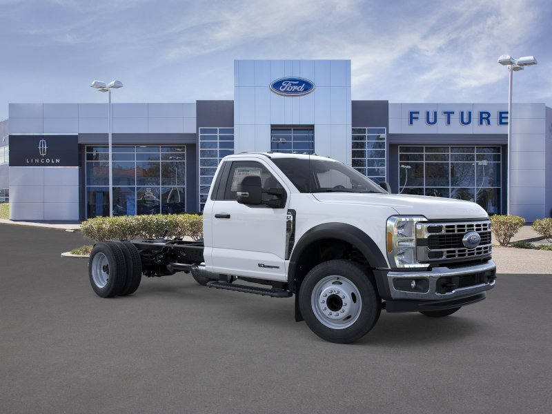 New 2025 Oxford White Ford F-450® XL image 7