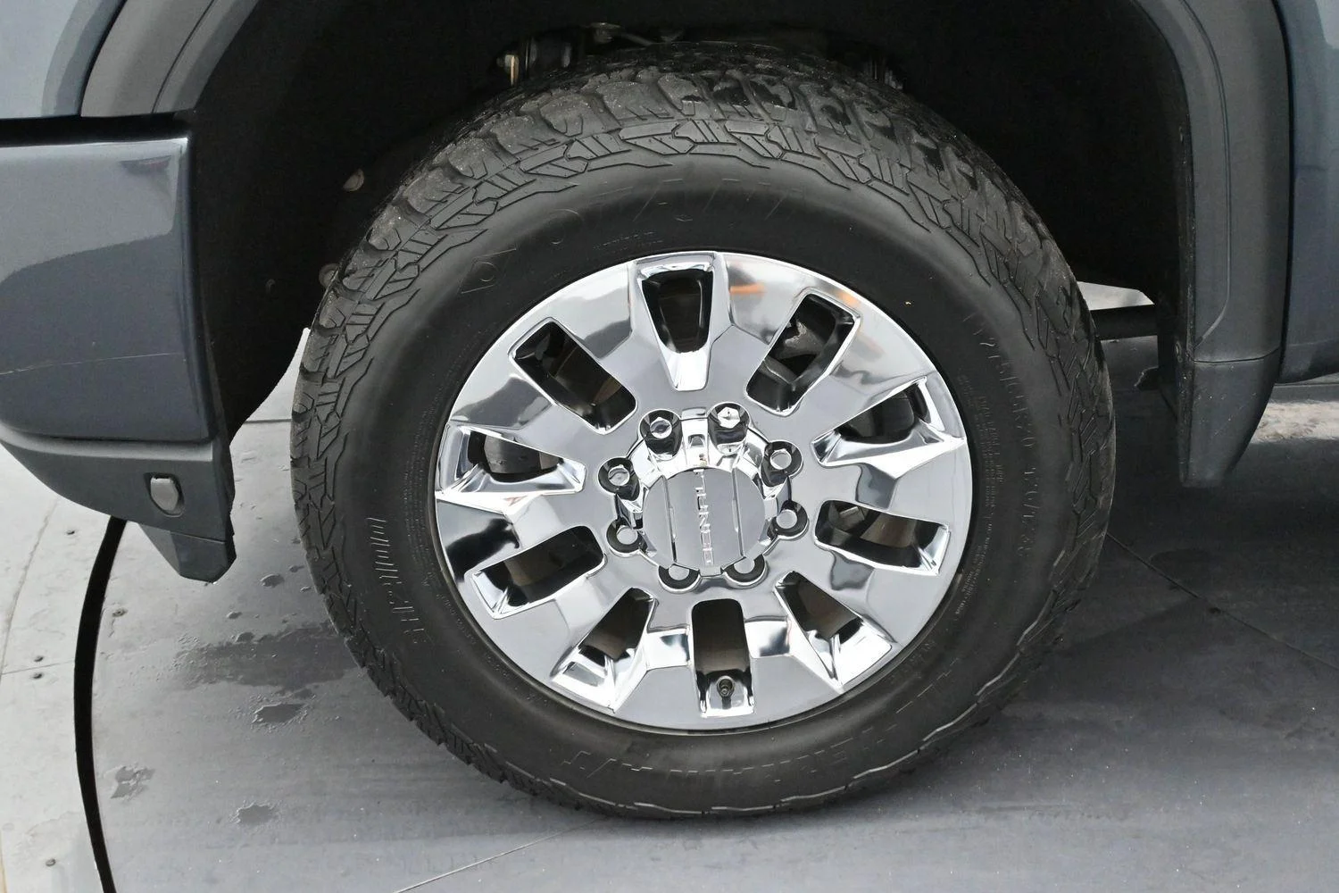 Used 2020 Dark Sky Metallic GMC Denali image 38